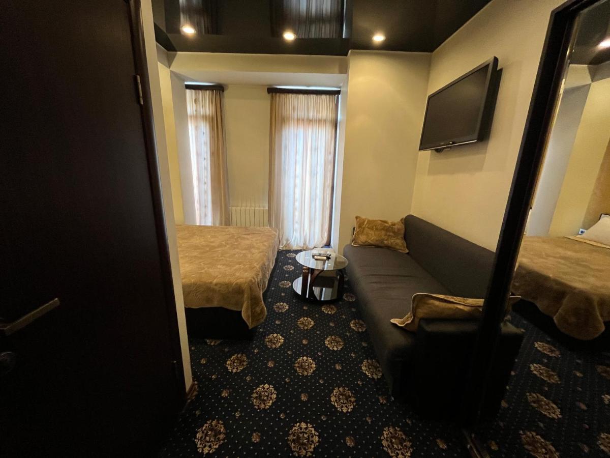Hotel New Royal Tbilisi Exterior foto