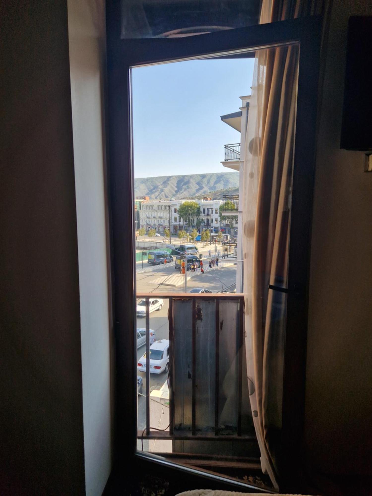 Hotel New Royal Tbilisi Zimmer foto